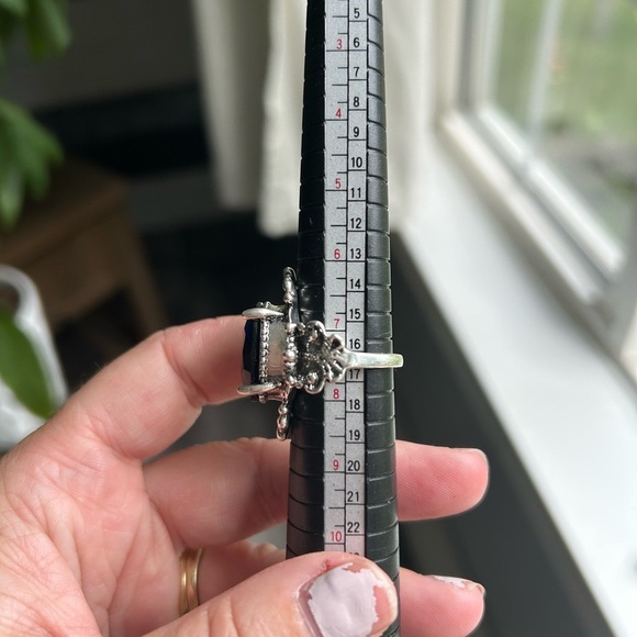 4/$50 Elegant Silver and Blue Statement Ring size 7 1/2 💚 - Picture 7 of 7